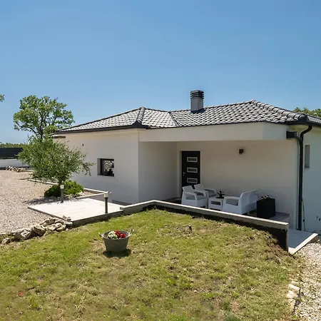 Riki By Interhome