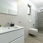 Riki By Interhome